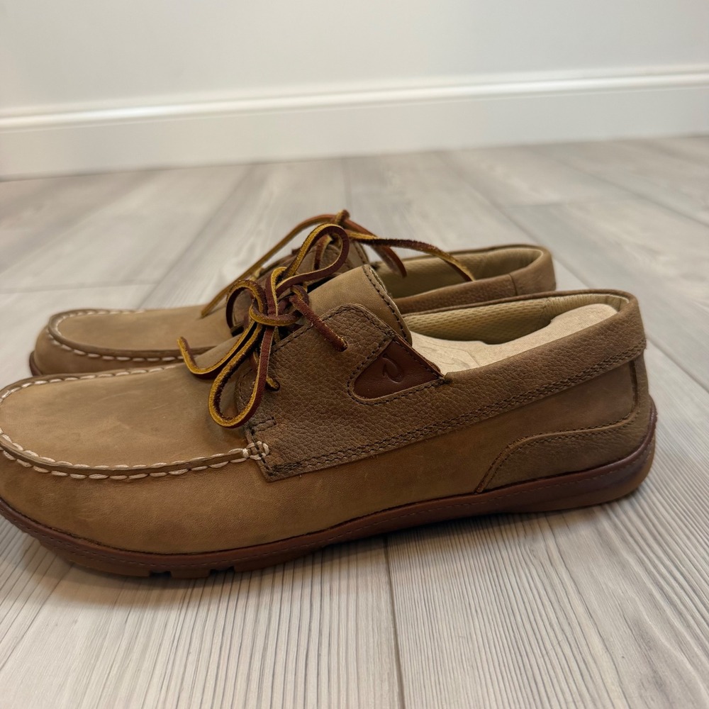 NEW OluKai Mano Mens 9.5 Boat Shoes Ray Toffee Leather Loafers